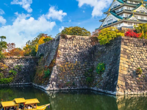 PRIVATE 4-Hour Best of Osaka Local Walk with Castle